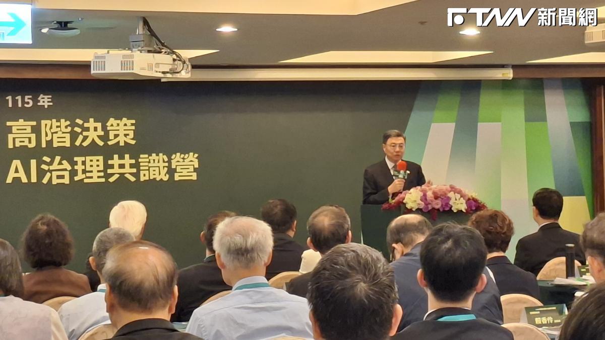 卓榮泰推「AI新十大建設」培育AI公務人才！　盼助中小微企業轉型