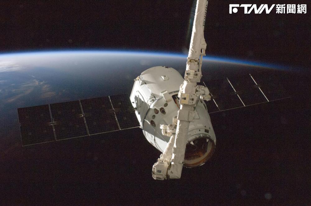 SpaceX攜手大物再攻太空AI！國家隊出清「低軌衛星兩強」捲4.8億　反手放血華邦電破萬張