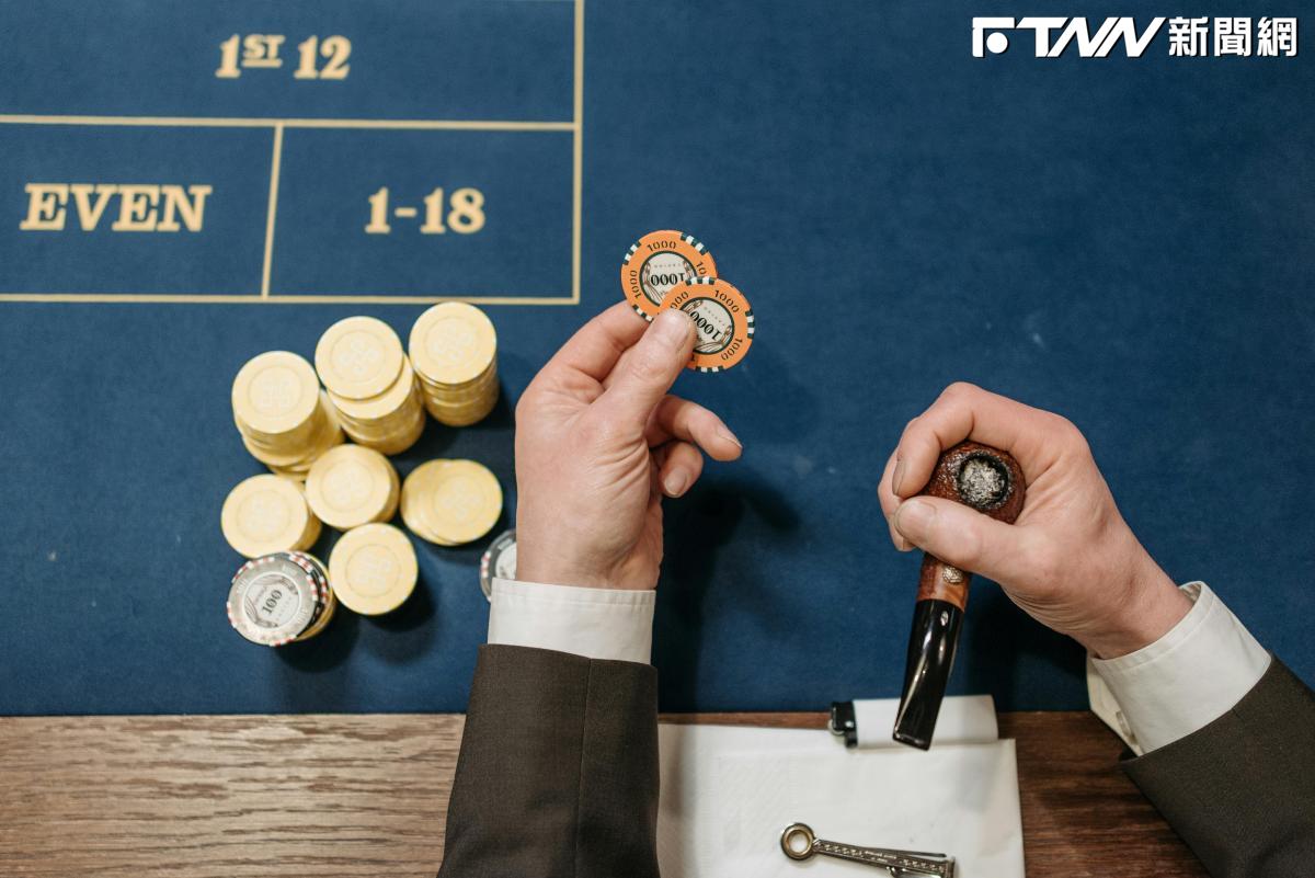 股神退休前大換股！重砍「1龍頭大廠」772萬股　轉抱飆漲13600%的科技霸主